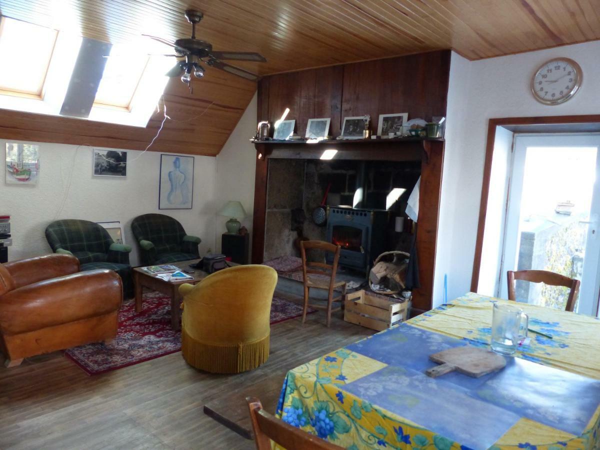 Maison Du Pays De Salers Dans Le Parc Des Volcans D'Auvergne Saint-Projet-de-Salers Exteriér fotografie